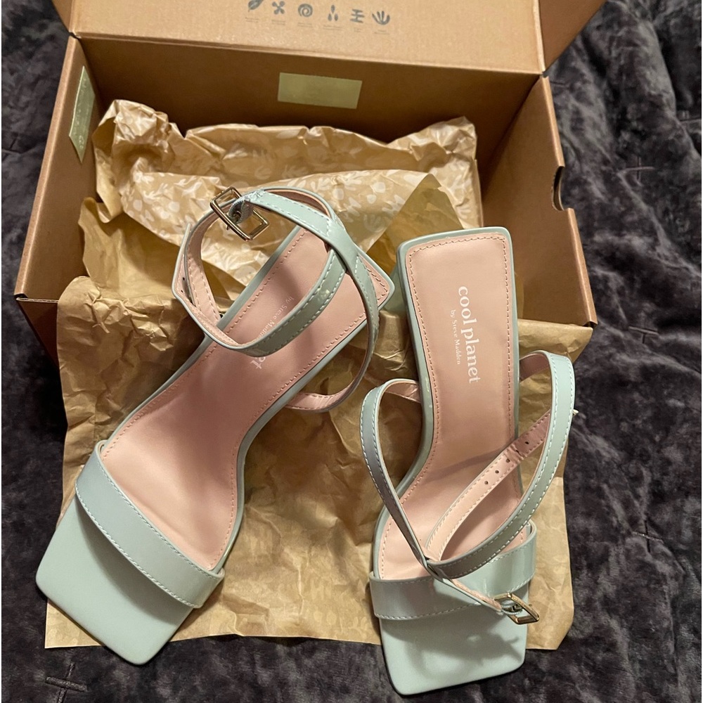Brand new heels size 7.5